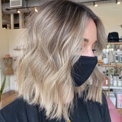 Ashley's Mane Artistry