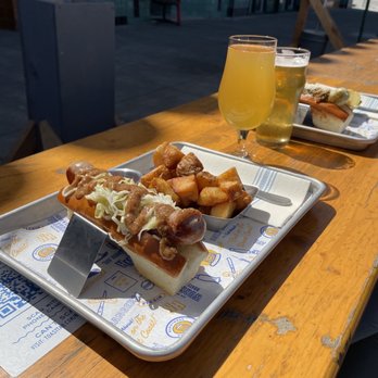 Wursthall - Bratwurst and Grapefruit Sour - German Near Me - San Mateo, California