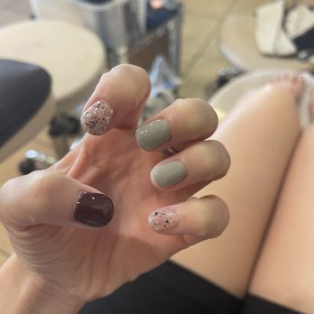 Sugar Nails & Lashes - Nail Salons Near Me - Orange, California