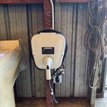 D & H Electric - New outlet for L2 EV plug - Electricians Near Me D & H Electric - New outlet for L2 EV plug - Electricians Near Me