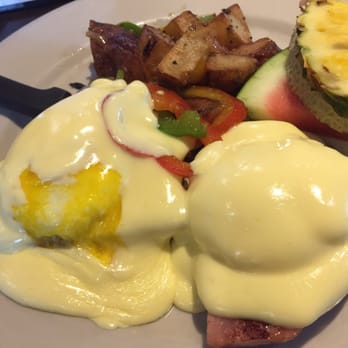 Breakfast Club - Traditional eggs Benedict cooked to perfection - Breakfast & Brunch Near Me - Phoenix, Arizona Breakfast Club - Traditional eggs Benedict cooked to perfection - Breakfast & Brunch Near Me - Phoenix, Arizona