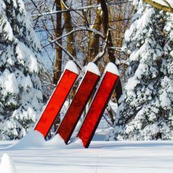 Millbrook Country House - Anthony Krauss sculpture in snow, MCH