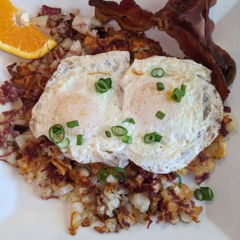 Cravings - Corned Beef Hash - Breakfast & Brunch Near Me - Chester, California