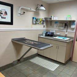 Friendly Animal Clinic - Doctor office