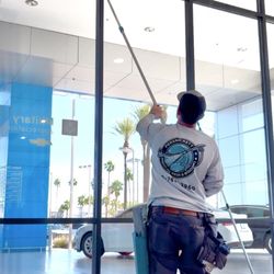 Persnickety Window Cleaning and Pressure Washing