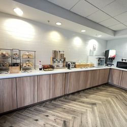 Fairfield Inn & Suites Edison-South Plainfield - Breakfast offerings part 1