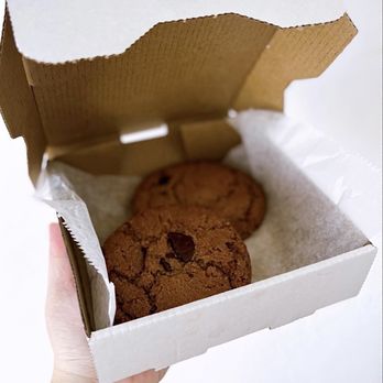 Dolores Deluxe - Housebaked Chocolate Chip Cookies in a cute mini pizza box | $2.50 each - Beer, Wine & Spirits Near Me - San Francisco, California Dolores Deluxe - Housebaked Chocolate Chip Cookies in a cute mini pizza box | $2.50 each - Beer, Wine & Spirits Near Me - San Francisco, California