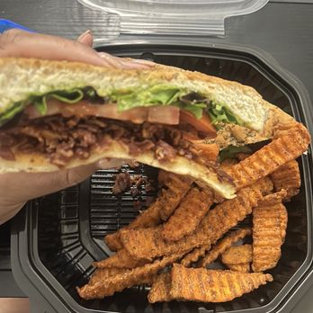 Perfect Pear Bistro - New American Near Me - Tempe, Arizona