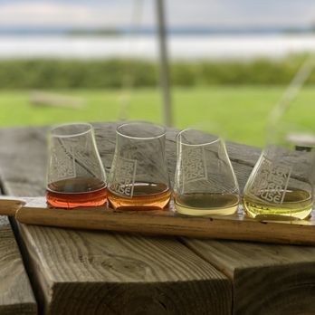 Finger Lakes Cider House - Wine flight - Cideries Near Me - Interlaken, New York