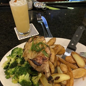 Grove Park Grille - Amazing Pork chop - American Near Me - Cincinnati, Ohio Grove Park Grille - Amazing Pork chop - American Near Me - Cincinnati, Ohio