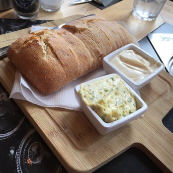 Grandcafe Le Baron Almere - 6.5 Bread with garlic butter & mayonnaise - Restaurants Near Me - Almere, Florida