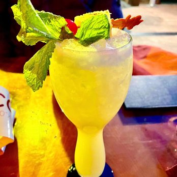 Trader Vic's - IG: @RealFangtasticEats - Hawaiian Near Me - Emeryville, California Trader Vic's - IG: @RealFangtasticEats - Hawaiian Near Me - Emeryville, California