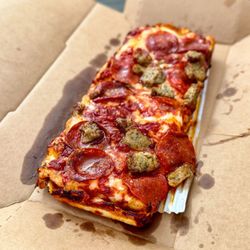 Domino's Pizza - Domino