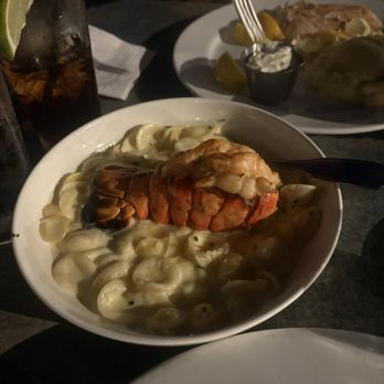 Moby Dick Restaurant - Lobster Mac and Cheese - American Near Me - Santa Barbara, California Moby Dick Restaurant - Lobster Mac and Cheese - American Near Me - Santa Barbara, California
