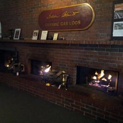 Fireplace & Grill Factory Outlet - Firplace displays