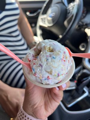 Bésame Ice Cream at Meanwhile Brewing by null Bésame Ice Cream at Meanwhile Brewing by null