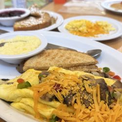 Steamy Joe Cafe - Branson - Veggie omelet, pancake and French toast