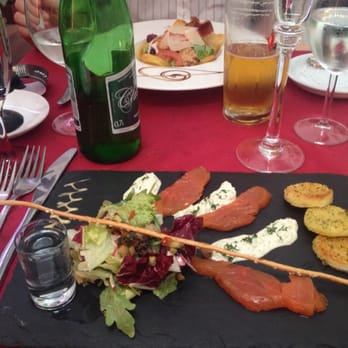 Restauracja La Fontaine - Norwegian style salmon plate (appetizer) - French Near Me - Kraków, Massachusetts