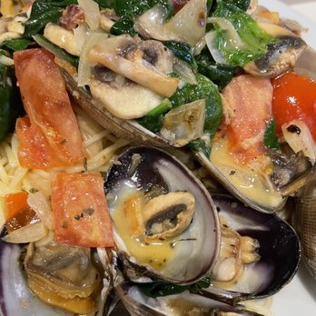 La Ciccia - Steamed mussels - Italian Near Me - Honolulu, Hawaii La Ciccia - Steamed mussels - Italian Near Me - Honolulu, Hawaii