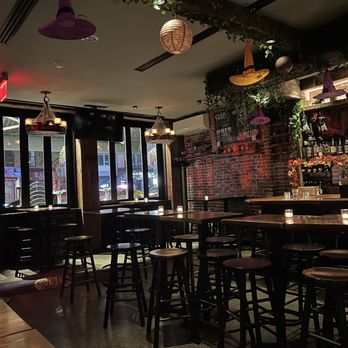 Alfie's - New American Near Me - New York, New York