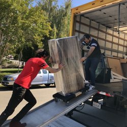 Rock 'n Roll Moving