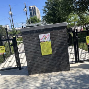 Trebly Park - Small and large dog sections. So hard to find in Houston! - Parks Near Me - Houston, Texas
