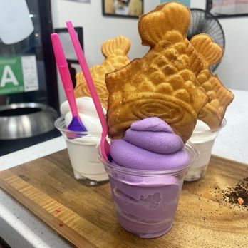 With Love, - Ube taiyaki - Ice Cream & Frozen Yogurt Near Me - San Gabriel, California