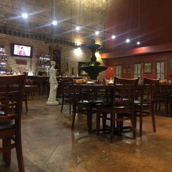 Mimmo's Ristorante Pizzeria - Inside the restaurant. - Pizza Near Me - Laurel, Mississippi
