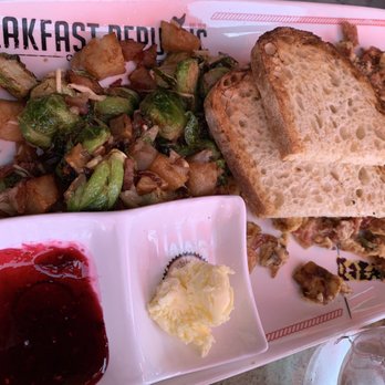 Breakfast Republic - Portuguese Linguisa Sausage with upgraded potatoes - Breakfast & Brunch Near Me - Irvine, California Breakfast Republic - Portuguese Linguisa Sausage with upgraded potatoes - Breakfast & Brunch Near Me - Irvine, California