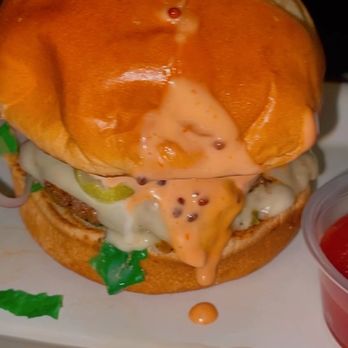 CMX CinéBistro Waverly Place - CMX burger comes with fries $17.99 - Cinema Near Me - Cary, North Carolina CMX CinéBistro Waverly Place - CMX burger comes with fries $17.99 - Cinema Near Me - Cary, North Carolina
