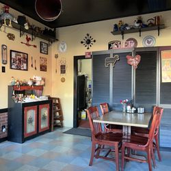 Patty's Off-Center Cafe