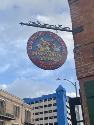The Howlin' Wolf by null