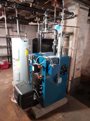 Daniel Wright Plumbing & Heating Logo