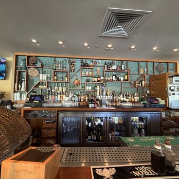Flamingo Resort and Spa Santa Rosa Sonoma, Tapestry by Hilton - The bar. - Venues & Event Spaces Near Me - Santa Rosa, California