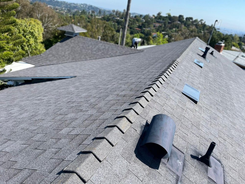 Slide of Hernandez Roofers