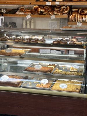 Syrena Bakery by null