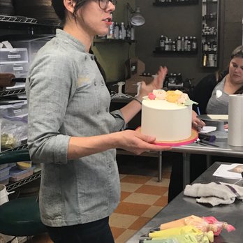 Sweet Heather Anne - Modern Buttercream Flower cake workshop - Bakeries Near Me - Ann Arbor, Michigan Sweet Heather Anne - Modern Buttercream Flower cake workshop - Bakeries Near Me - Ann Arbor, Michigan
