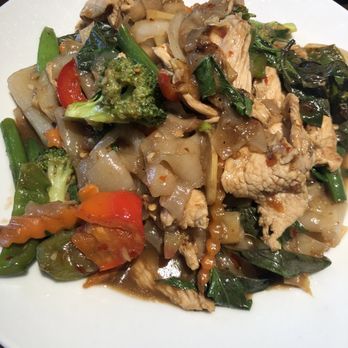 Laughing Monk Cafe - Drunken noodles w chicken - Sushi Bars Near Me - Boston, Massachusetts