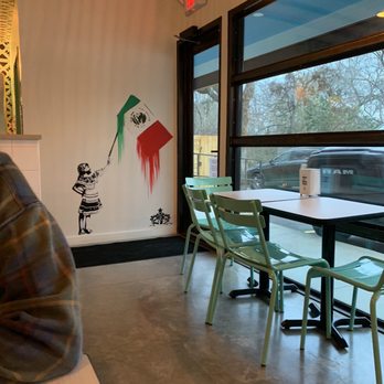 Masa y Más - Seating - Tacos Near Me - Austin, Texas Masa y Más - Seating - Tacos Near Me - Austin, Texas