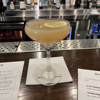 Beverly Bar - Hendricks Lemon Drop martini - Wine Bars Near Me - Beverly Hills, California
