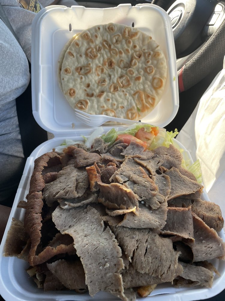 Food from Nicky's Carryout