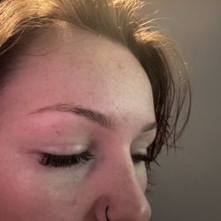 Avanti Threading Bar & Spa - Eyebrow threading