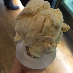 Jumbo Waffle Cone 3 Scoops