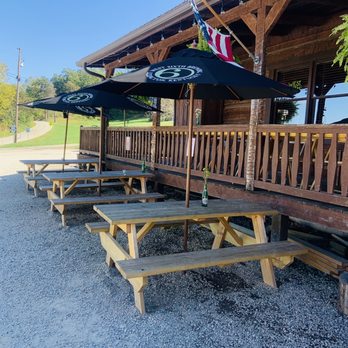 Sky Bridge Station - Outdoor Seating - Hot Dogs Near Me - Pine Ridge, Kentucky