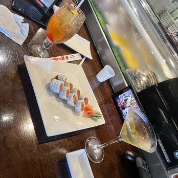 King Kong Sushi - HH spicy tuna, Long Island, dirty martini - Sushi Bars Near Me - Myrtle Beach, South Carolina King Kong Sushi - HH spicy tuna, Long Island, dirty martini - Sushi Bars Near Me - Myrtle Beach, South Carolina
