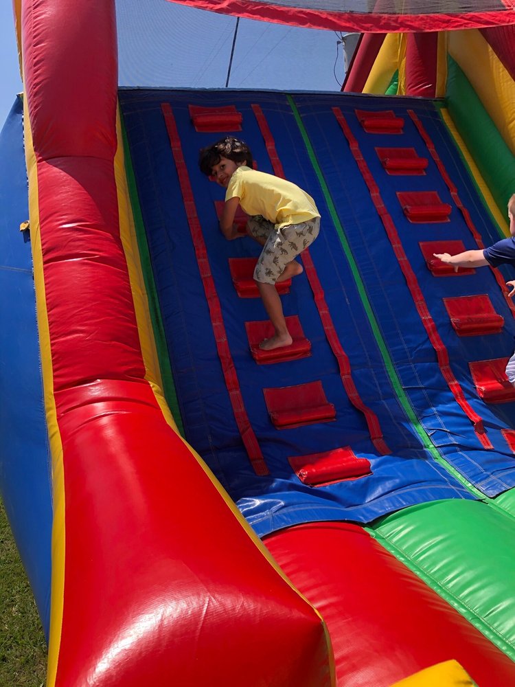 FROGGY’S BOUNCE HOUSE 22 Photos 6615 Parsley Ridge Ct, Katy, Texas