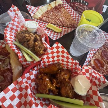 600 Degrees Pizzeria & Draft House - Wings and pizza. - Pizza Near Me - Georgetown, Texas 600 Degrees Pizzeria & Draft House - Wings and pizza. - Pizza Near Me - Georgetown, Texas