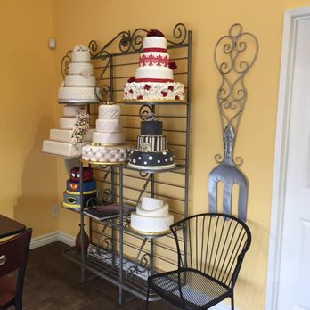 Paris Bakery - Amazing wedding cakes - Desserts Near Me - Los Angeles, California