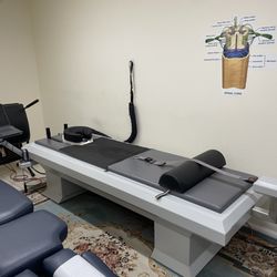 West Hills Chiropractic Pain Center - Non-Surgical Spinal Decompression with VAX-D