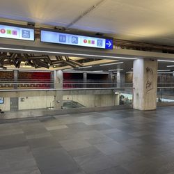 Métro Bourse